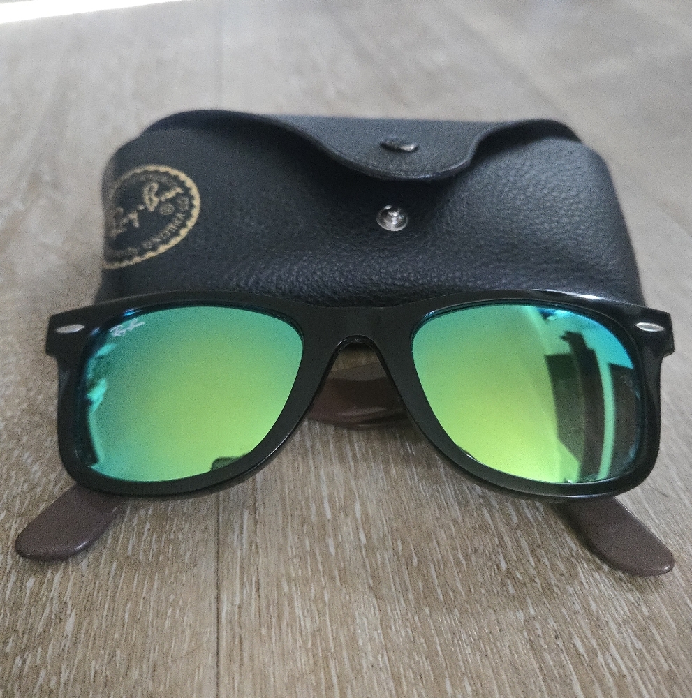Ray-Ban Black Sunglasses with Blue-Green Lenses